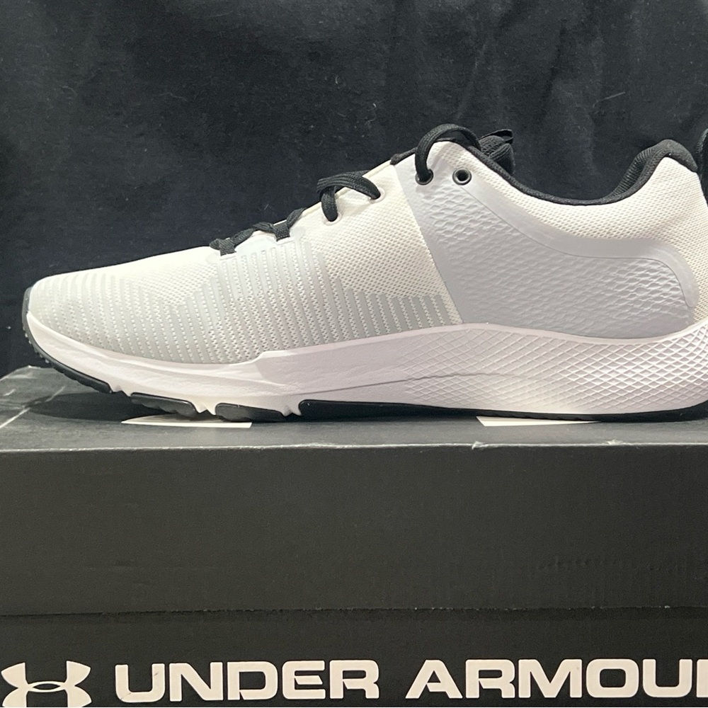 Men’s Under Armour charged engage size 13